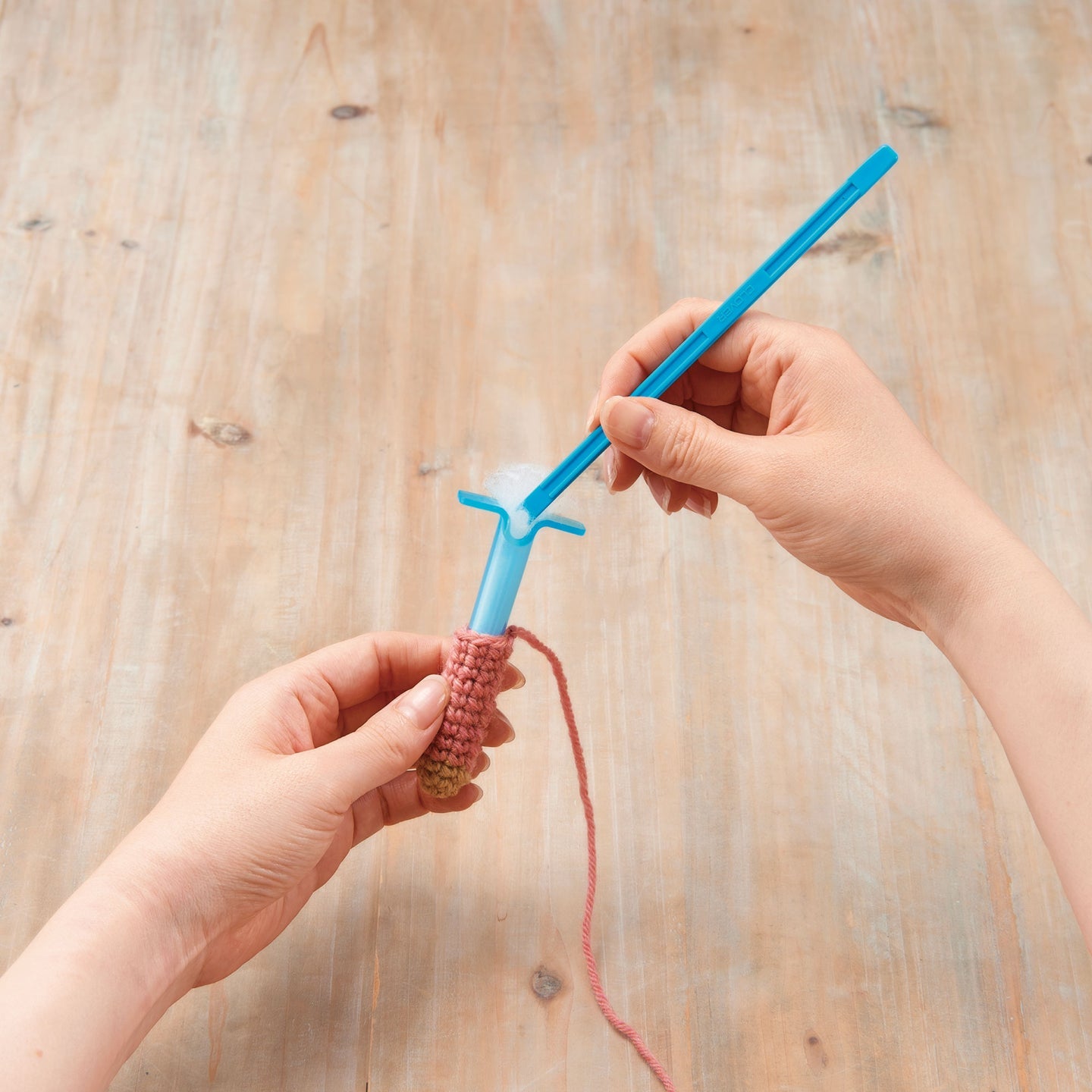 Clover Amigurumi Stuffing Tool
