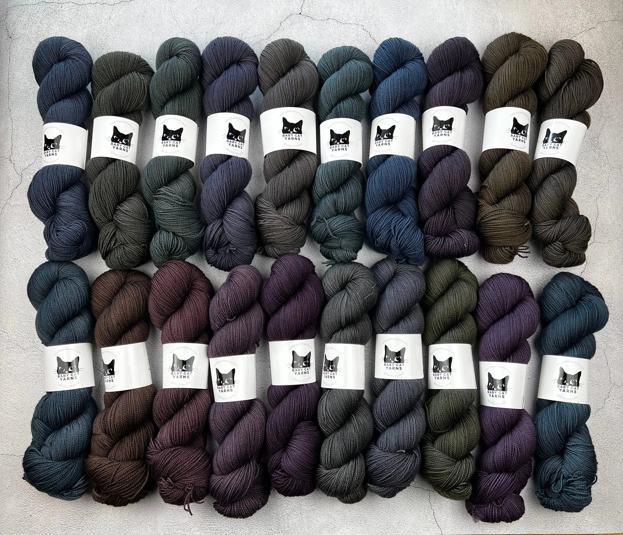 Hand dyed Shawl Yarn, Super Wash 80% Merino & 20% Silk Yarn, 600 Yd