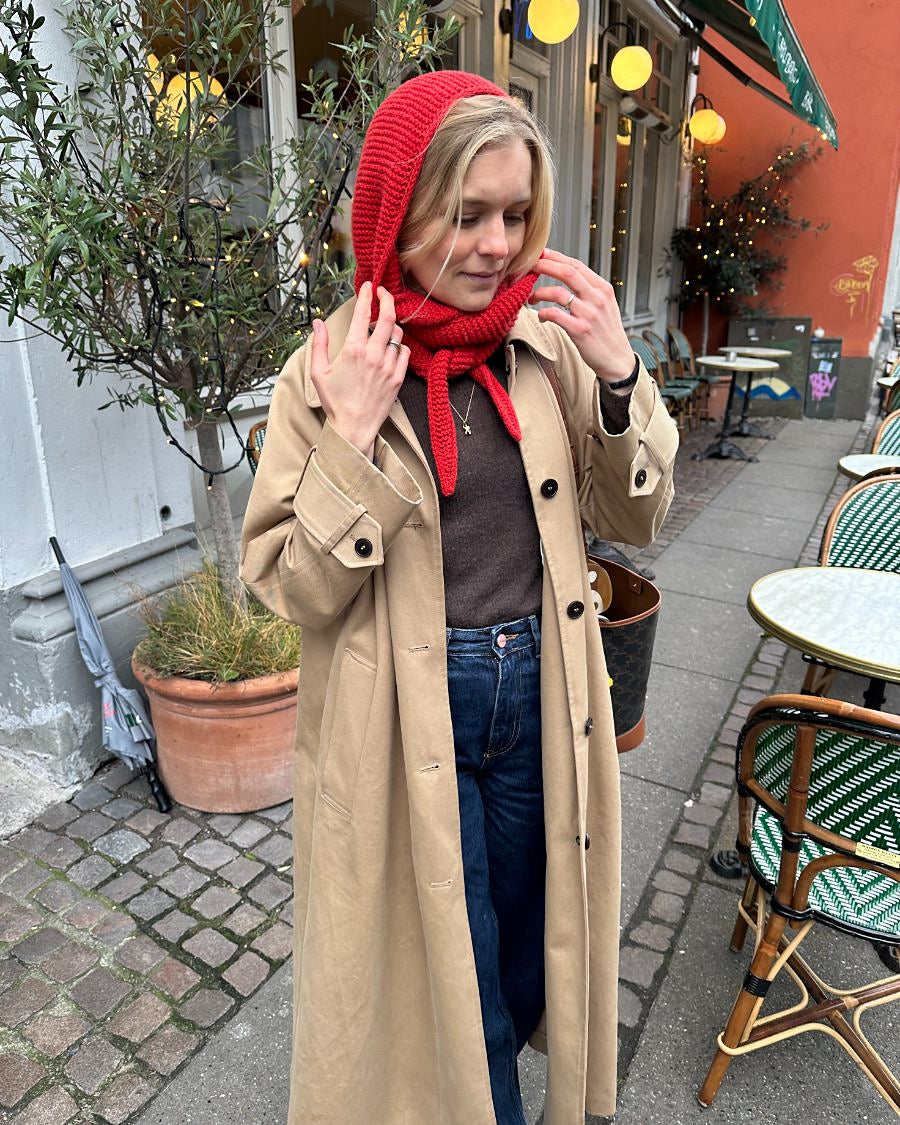 Sophie Hood in Basta